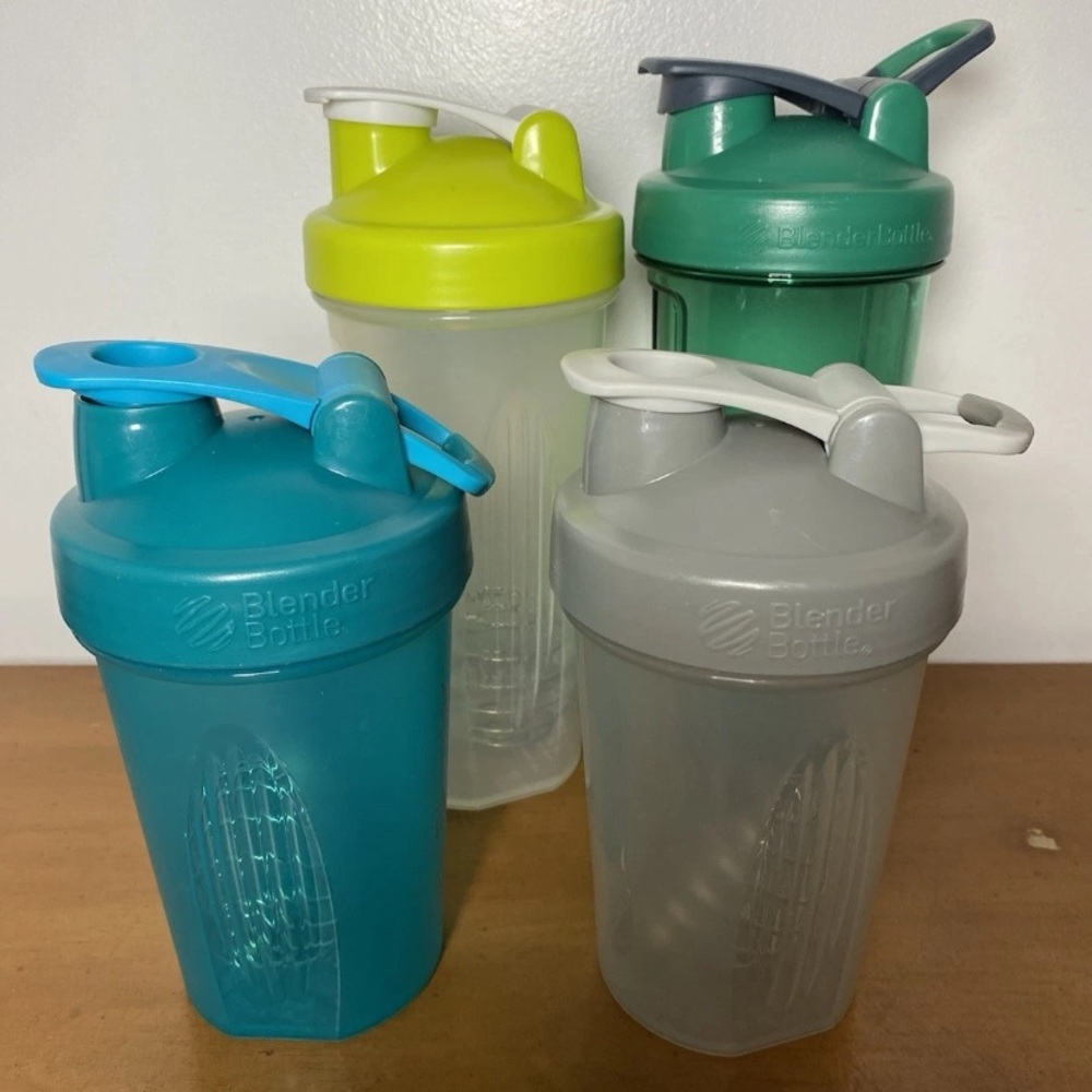 Lot Of 4 Blender Bottles Blue Green Teal Protein Shaker Gym Cup Mixer Bottle